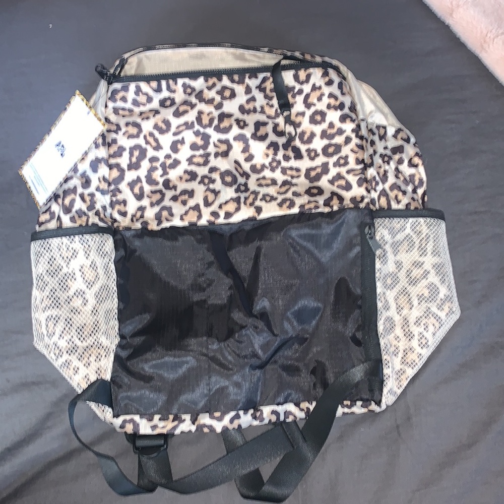 All-purpose (leopard print) Packable Backpack